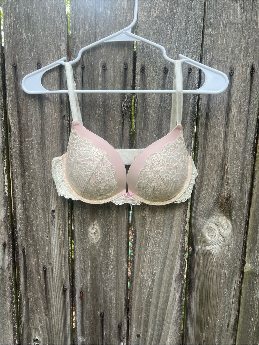 Victoria's Secret Pink & Cream Lace Push-Up Bra
